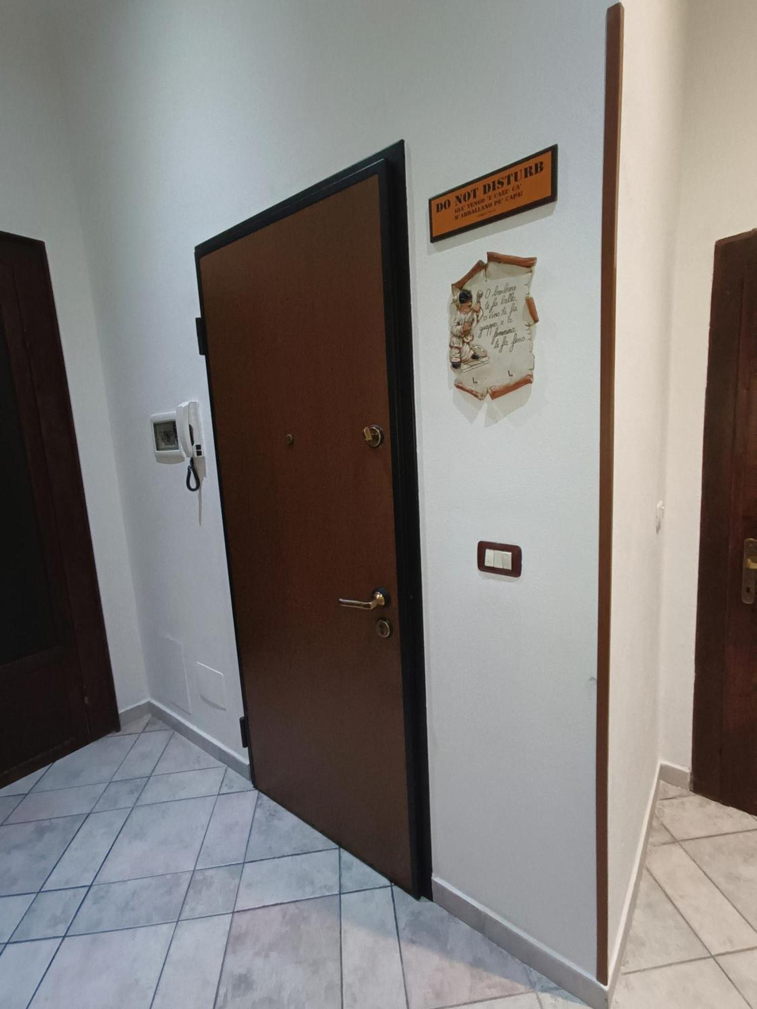 Casa Vacanze Completa Di Tutto E Anche Di Piu Livorno Eksteriør billede