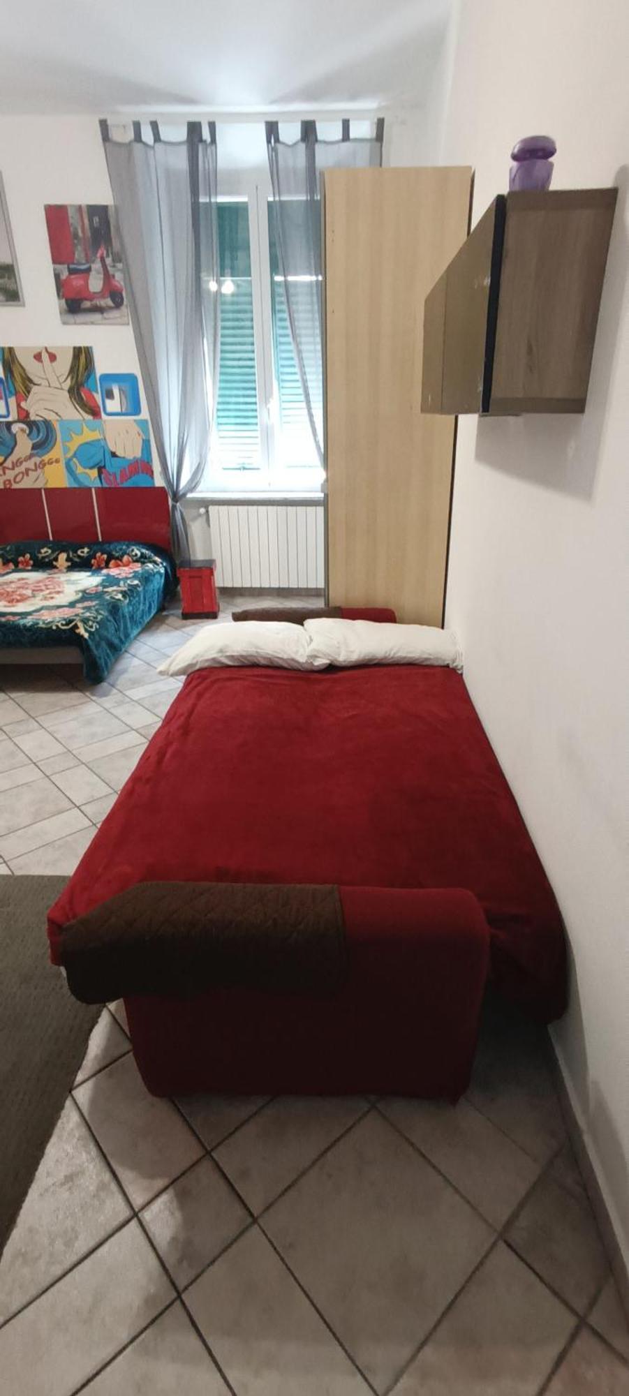 Casa Vacanze Completa Di Tutto E Anche Di Piu Livorno Eksteriør billede